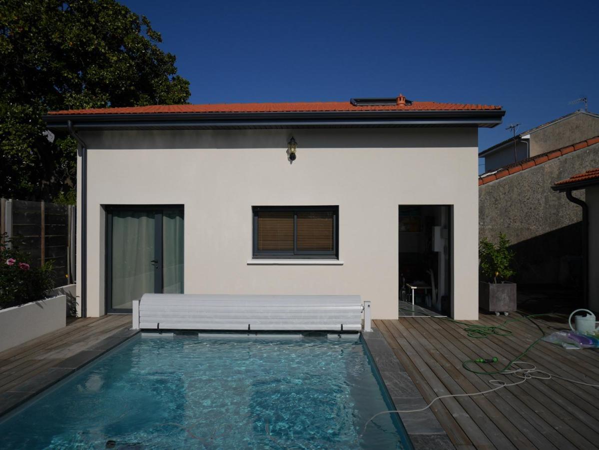 Duplex Avec Piscine Apartment Villenave-d'Ornon Ngoại thất bức ảnh